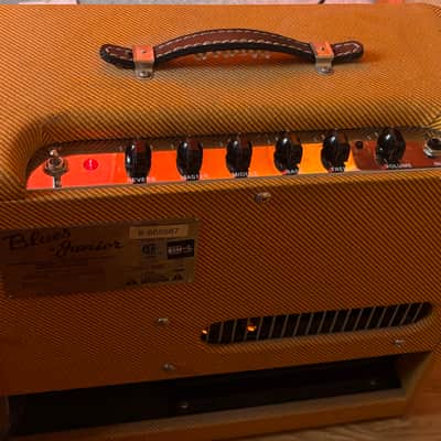 Fender Blues Junior Lacquered Tweed 15-Watt 1x12" Guitar Combo 2016 Jensen Speaker image 3