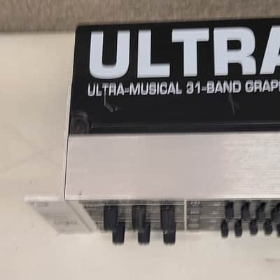 Behringer Ultragraph Pro FBQ3102 Dual 31 Band Graphic Equaluzer W/FBQ Feedback image 4