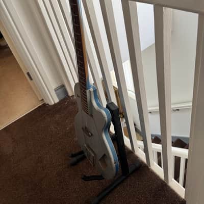 Hofner Colorama 1958-1959 - Two tone silver/blue colour image 2