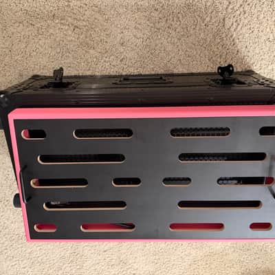Creation Music Company Pedalboard (24x12.5) w/ Road Case image 2