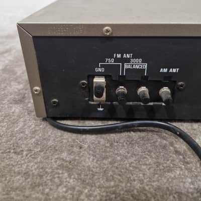 Technics ST-8011L Tuner - Analog Precision - Very Good w/ Original Box & Power Cable image 10