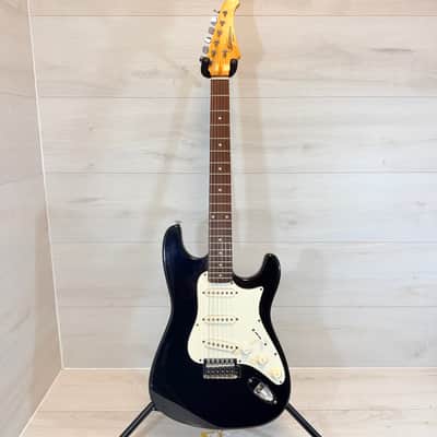 Silvertone Samick Silvertone S-Style Electric Guitar Black Rosewood Fingerboard Late 1980s to Early 1990s image 12