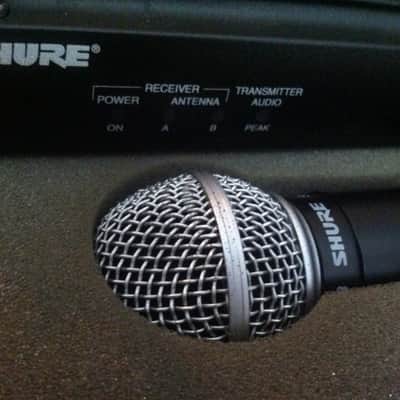 Shure SM 58 Wireless T2 Vocal Artist Transmitter with T4N Diversity Receiver 2000's Black image 1