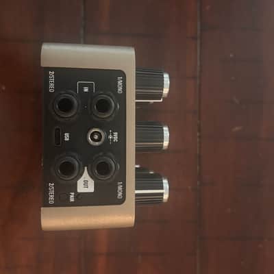 Universal Audio Golden Reverberator 2021 - Present - Gold image 3