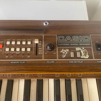 Casio CT-501 1990s - Keyboard with drum machine image 2