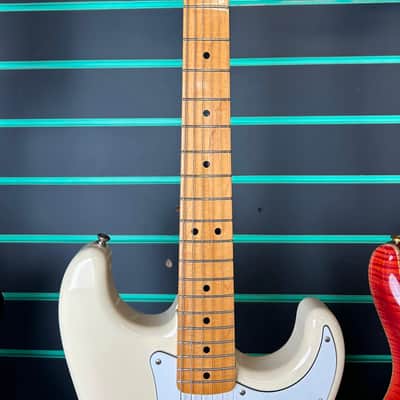 Fender MIJ ST68 Stratocaster Vintage White 2014 Electric Guitar image 6