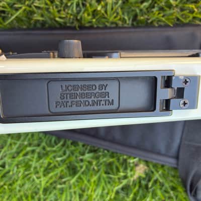 Steinberger SS-2F 2010 White (NO BARITONE) image 12