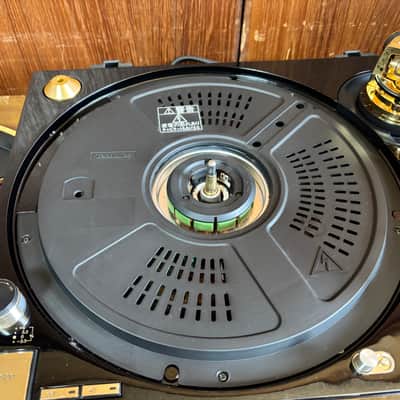 Technics SL-1200 LTD Limited Edition Gold Turntable SL-1200MK3 image 9