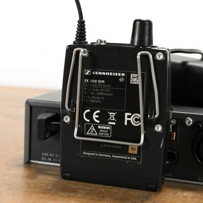 Sennheiser ew 300 IEM G3 Wireless In-Ear Monitoring System - 516-558 MHz CG0118U image 9