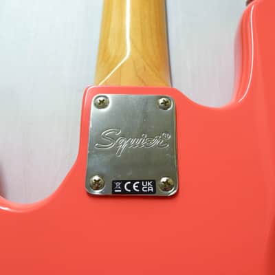Squier Classic Vibe '60s Jazz Bass - Tahitian Coral image 10
