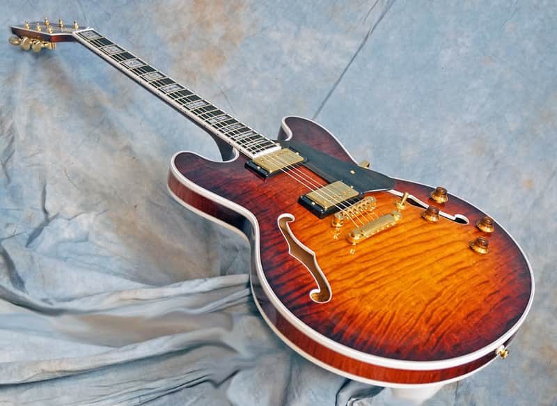 Heritage H-555 30th Anniversary Awesome #15 of Limited Edition Retail $5150 image 1