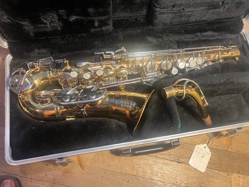 Bundy Model II Eb Alto Sax