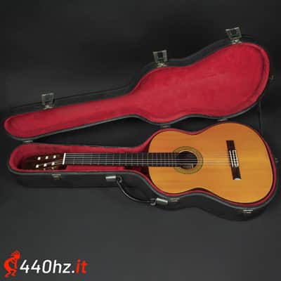 Aria A-557 Classical Guitar with Hard Case 1974 image 13