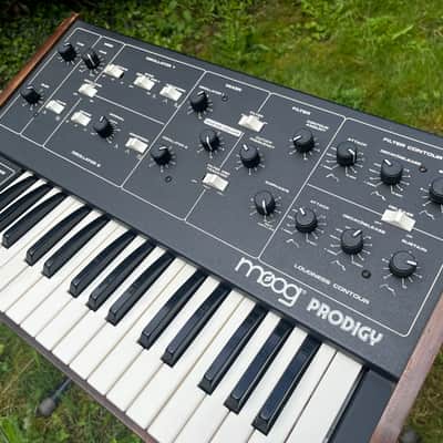 Moog Prodigy Midi + Cv/gate 32-Key Monophonic Analog Synthesizer 1979 - 1984 - Black image 4