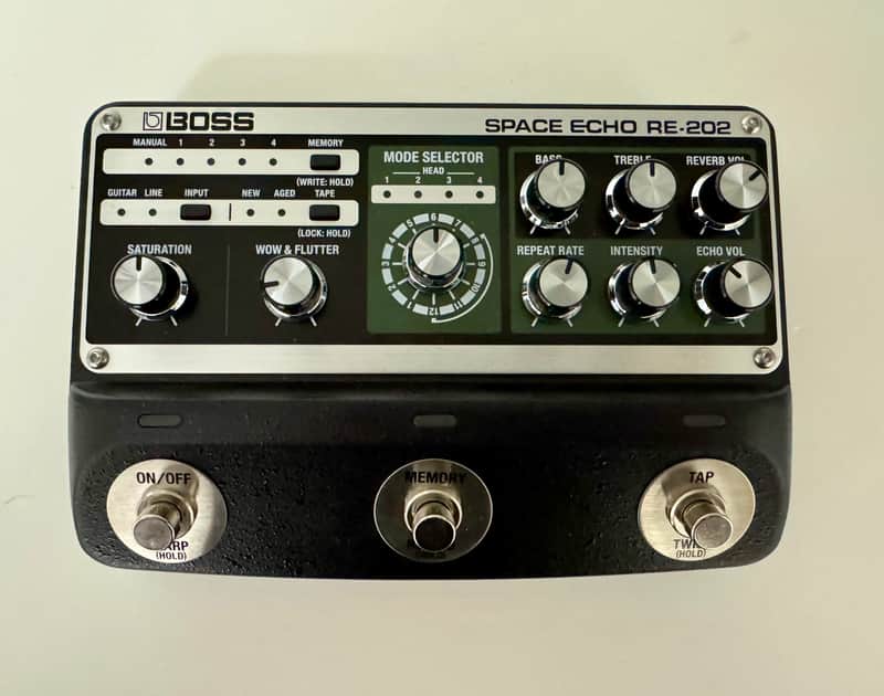 Boss RE-202 Space Echo