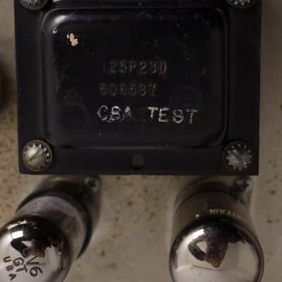 Fender Deluxe 2-Channel 20-Watt 1x12" Guitar Combo 1963 - 1966 - Black Panel image 7