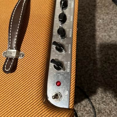 Fender Blues Junior Lacquered Tweed 15-Watt 1x12" Guitar Combo 2016 - Present - Lacquered Tweed image 4