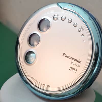 Panasonic SL-SX420 early 2000s CD Player Y2K Bubble Design Silver and Blue image 5