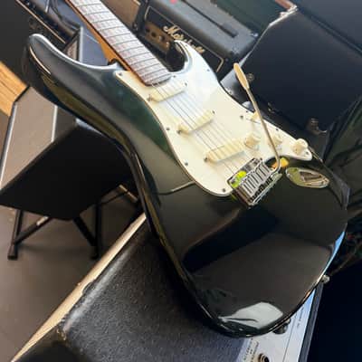 Fender Strat Plus with Rosewood Fretboard 1987 - 1998 - Black image 16