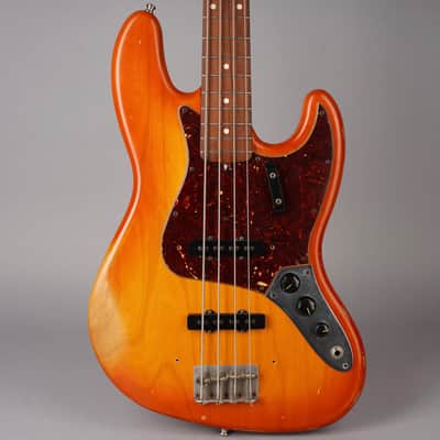 Fender Custom Shop 1964 Jazz Bass Relic - 2007 - Cherry Sunburst Relic image 2