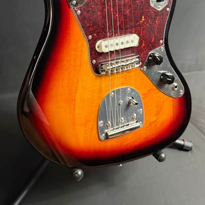 Squier Classic Vibe 70's Jaguar Electric Guitar 3-Tone Sunburst Finish (393) image 3
