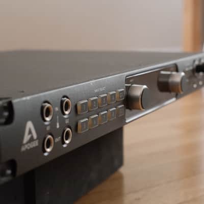 Apogee Ensemble Thunderbolt Audio Interface - (OLEDs burned out) image 1
