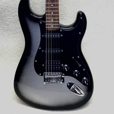 Fender Starcaster Strat electric guitar MINT MFG -2008 BEAUTIFUL PLAYS THE BEST! image 3