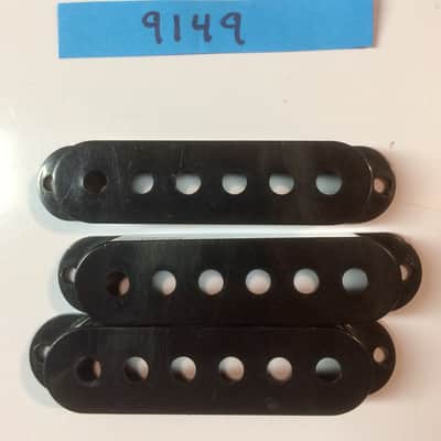 Stratocaster Style Narrow Pickup Cover Set Aged Black image 3