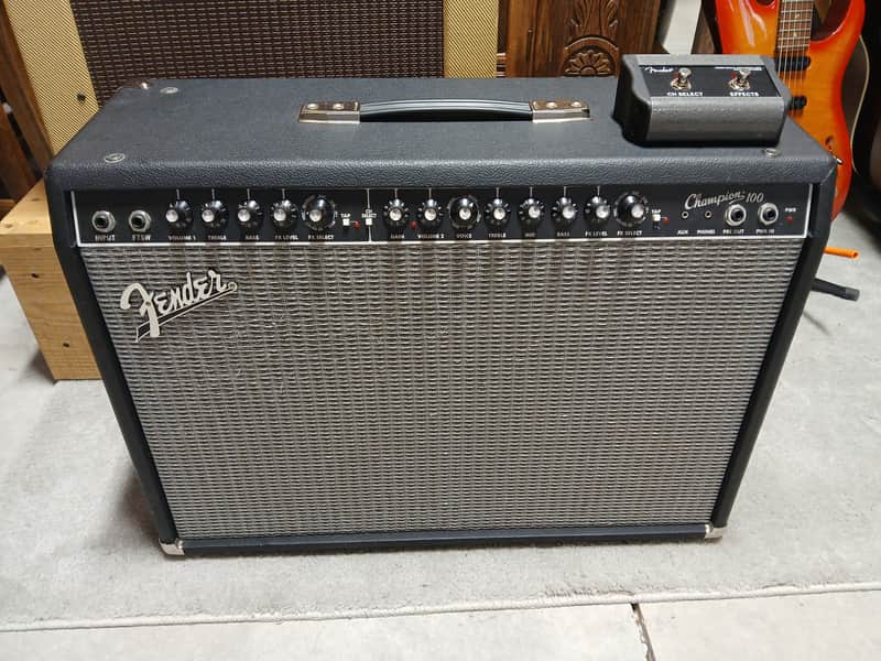 Fender Champion 100 2-Channel 100-Watt 2x12" Solid State Guitar Combo