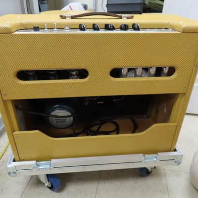 Fender Twin-Amp, Model 5E8-A, '57, 2 x 12" Tube Amp w/ Roadie ATA Case (Casters) image 7