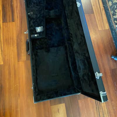 Fender Classic Series Black Tolex Case Strat Tele Stratocaster Guitar Blk Lining image 4