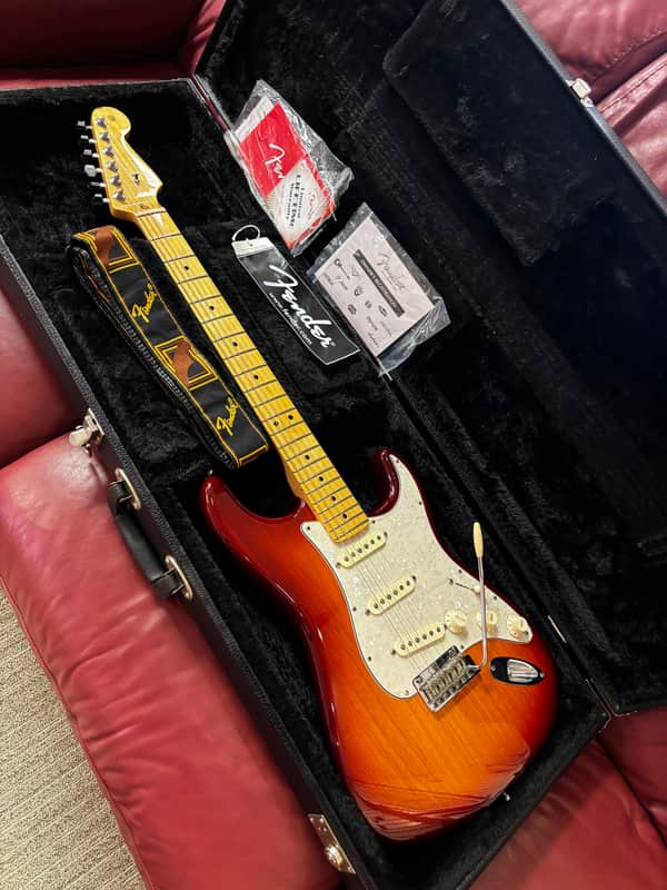 Fender American Standard Stratocaster with Maple Fretboard 2014 - Sienna Sunburst image 1