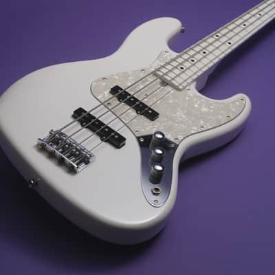 Moon JB-4 Classic 2023 - Pearl White image 1