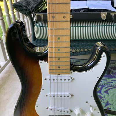 Suhr Classic S SSS with Maple Fretboard 2018 - Present - 3 Tone Burst image 10