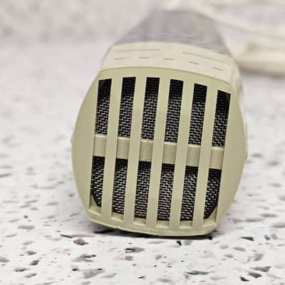 Vintage Microphone Tesla AMD 206L / 3pin connector image 3
