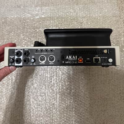 Akai MPC One Standalone MIDI Sequencer Retro Edition 2021 - Present - Grey image 6