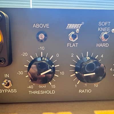 JDK Audio R22 Dual-Channel Compressor 2010s - Green image 9