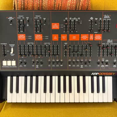 Korg ARP Odyssey Rev3 37-Slim Key Duophonic Analog Synth - SEE VIDEO