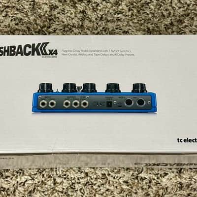 TC Electronic Flashback X4 Delay & Looper 2011 - 2019 - Blue image 4