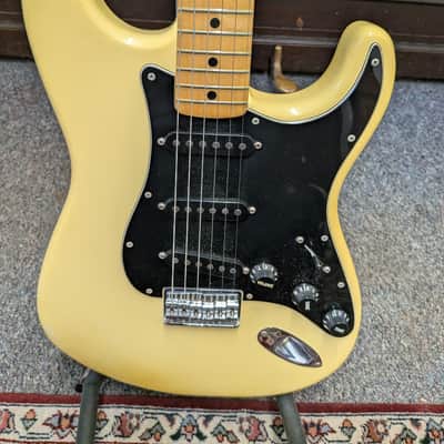Fender Stratocaster 1978 - 1979 - Yellow with Hardshell Case image 2