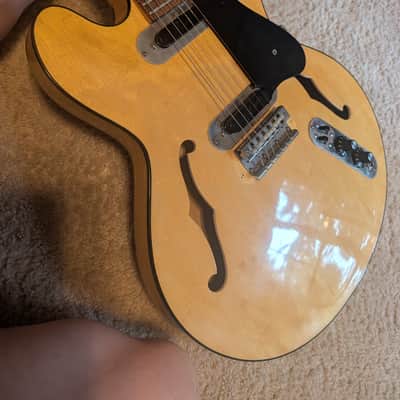 Gibson ES320 1970 - Natural image 1