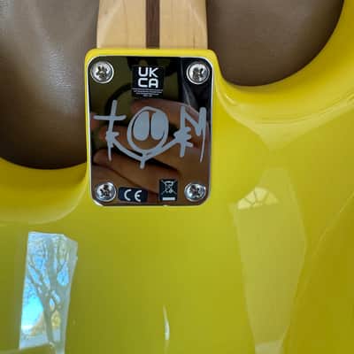 Fender Limited Edition Tom DeLonge Signature Stratocaster 2023 - Graffiti Yellow image 4