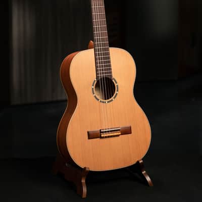 Ortega R122-7/8 Family Series Cedar Top Mahogany Neck 7/8-Size Nylon 6-String Classical Acoustic Guitar w/Gig Bag image 12