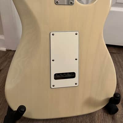 2008 G&L USA S-500 Left-Handed Blonde Ash Body with Maple Neck/Fretboard Build-To-Order image 8