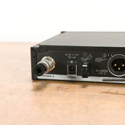 Shure SLX14 Bodypack Wireless System - J3 Band (NO POWER SUPPLY) CG012LW image 8