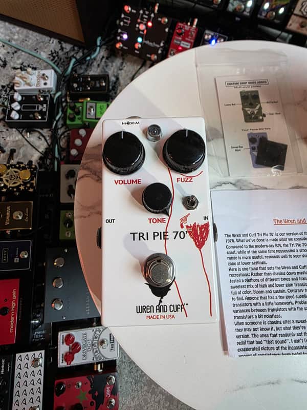 Wren and Cuff Tri-Pie '70