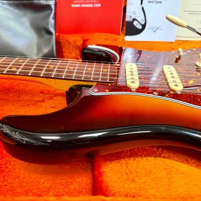 ✨2023✨ Fender American Vintage II 1961 Stratocaster USA~ 3-Color Sunburst + Case image 3