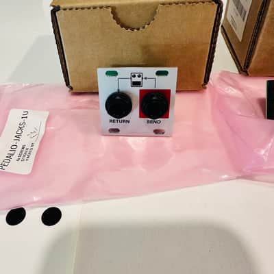 Intellijel Pedal I/O 1u High Impedance Send/Return + Pedal I/O Jacks 1h 2020s - Silver image 3