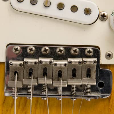 Fender Certified VintageĀ® 1954 Stratocaster 2-Color Sunburst image 5
