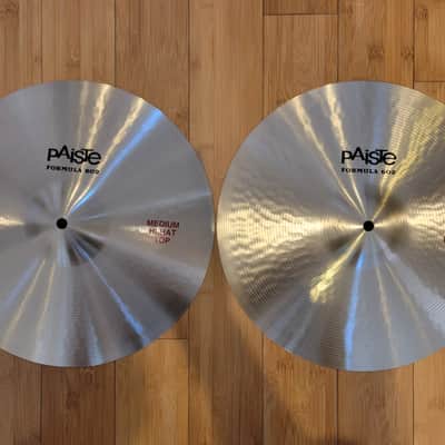 Cymbals - Paiste 15" Forumla 602 Classic Sounds Medium Hi Hats image 1